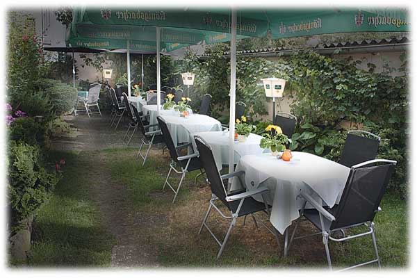 La Rughetta Sommergarten am Abend